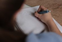 YDT Nedir? YDT İçin Seviye Seviye Kaynak Önerileri pexels louis bauer 249360